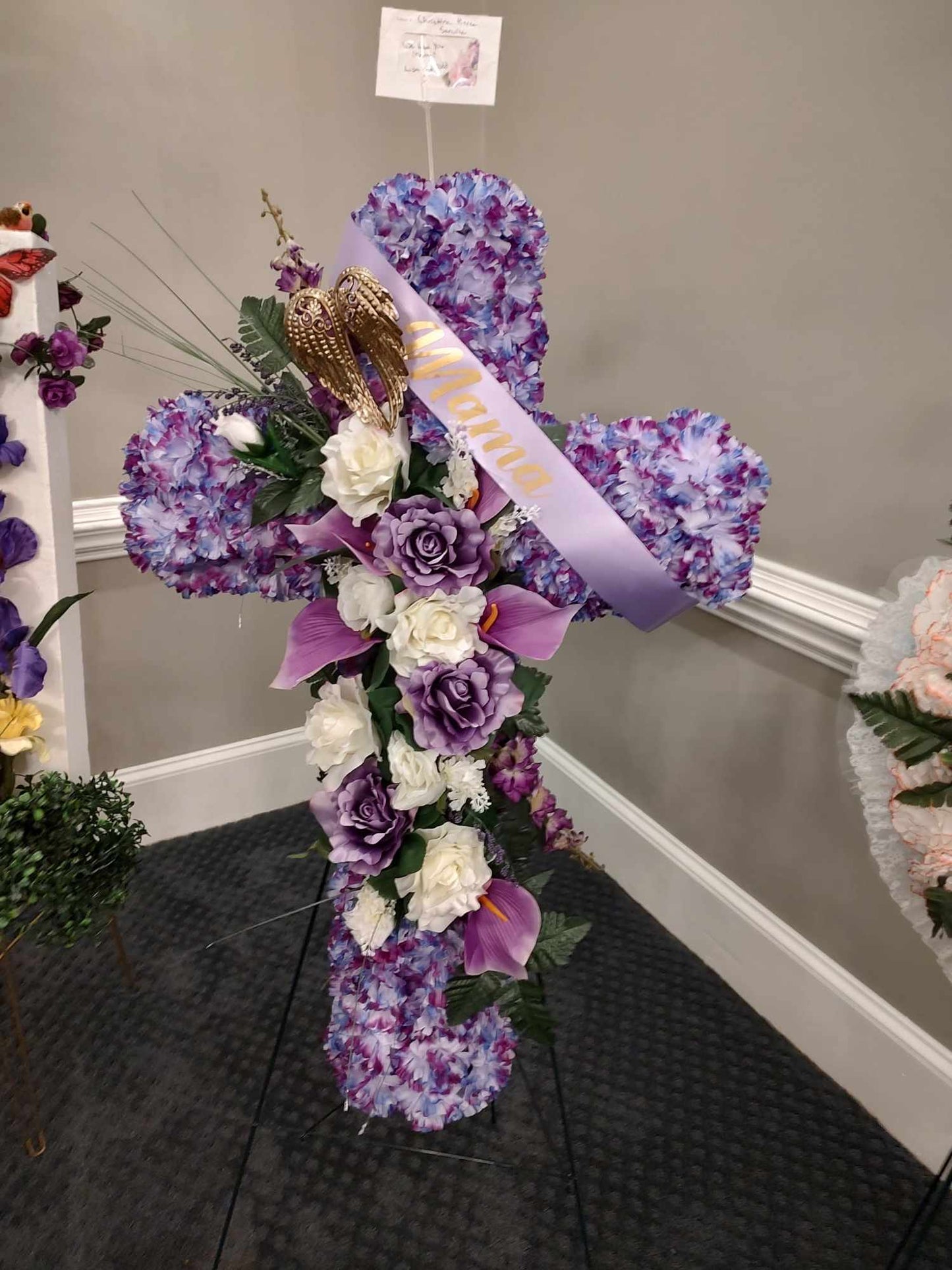 cross funeral arrangemnt