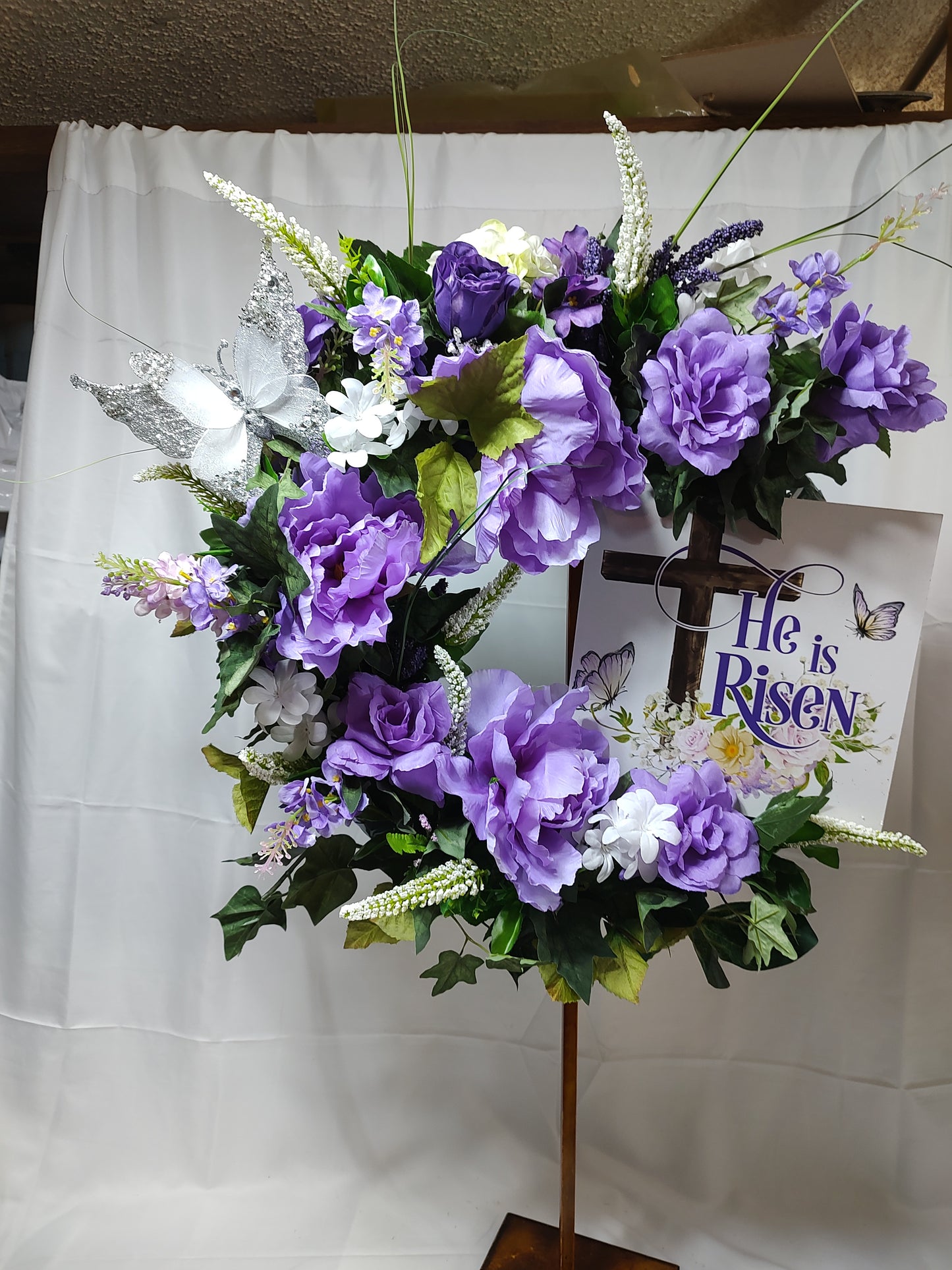 Purple he is risen wreath