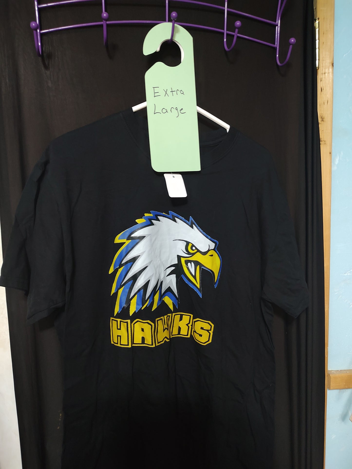 Hawks  black  t-shirt  extra large Clearance sale